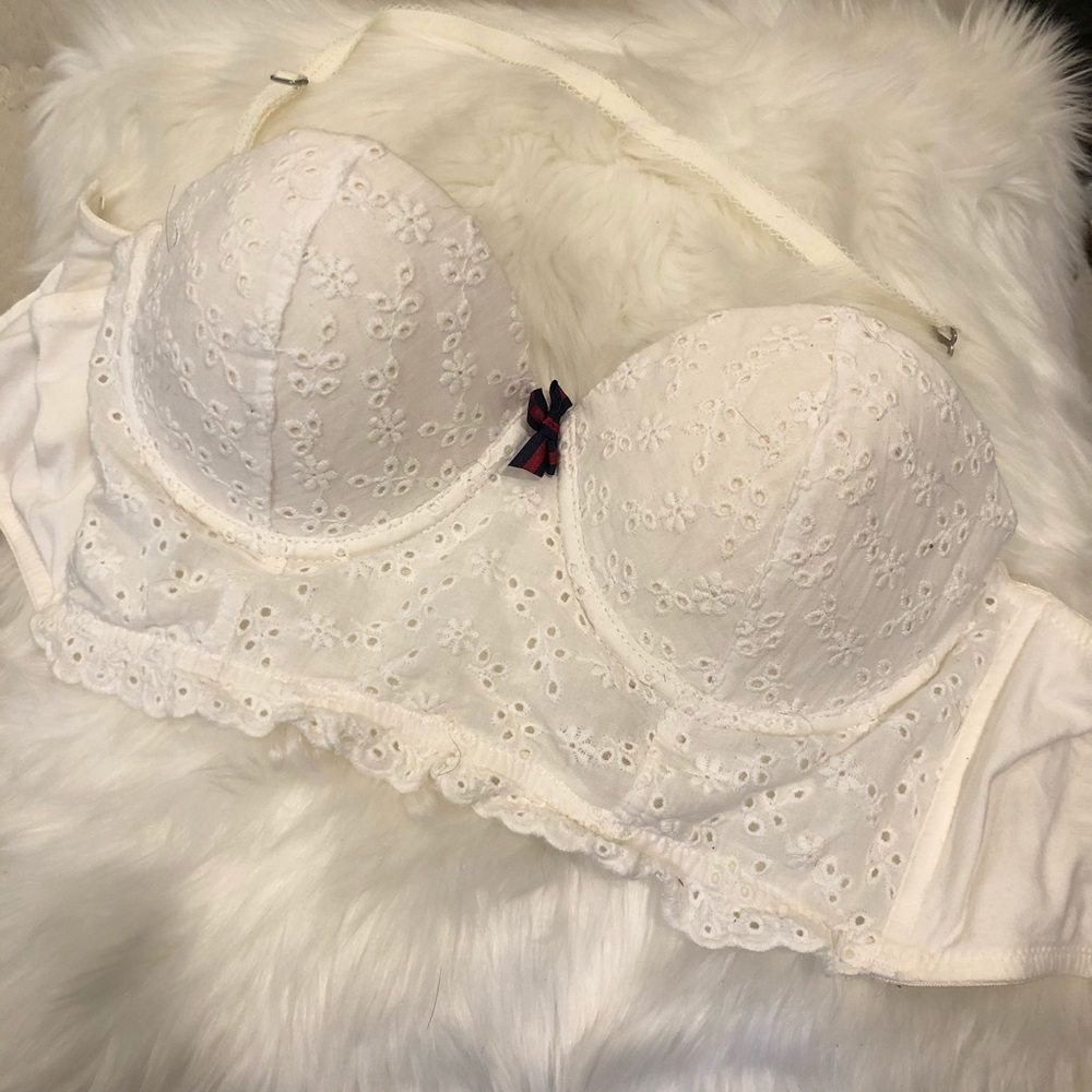 Tommy Hilfiger bra size 34B